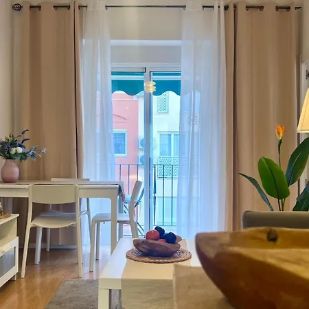 Super Comfy And Homey 4br Peachy Málaga
