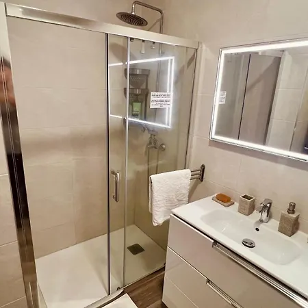 Super Comfy And Homey 4br Peachy Appartamento Málaga